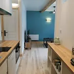 Appartement Du Centre, Refaits à Neuf, Climatisés, Hyper Centre, 50m à Pieds Des Commerces, Restaurants, Parking Gratuit