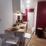Du Centre, Refaits à Neuf, Climatisés, Hyper Centre, 50m à Pieds Des Commerces, Restaurants, Parking Gratuit Appartement *