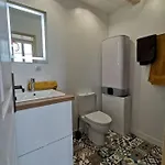 Du Centre, Refaits à Neuf, Climatisés, Hyper Centre, 50m à Pieds Des Commerces, Restaurants, Parking Gratuit Appartement Salies-de-Béarn