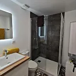 Appartement Du Centre, Refaits à Neuf, Climatisés, Hyper Centre, 50m à Pieds Des Commerces, Restaurants, Parking Gratuit Salies-de-Béarn