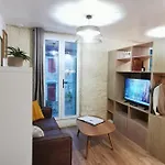 Du Centre, Refaits à Neuf, Climatisés, Hyper Centre, 50m à Pieds Des Commerces, Restaurants, Parking Gratuit Appartement *
