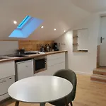 Du Centre, Refaits à Neuf, Climatisés, Hyper Centre, 50m à Pieds Des Commerces, Restaurants, Parking Gratuit Salies-de-Béarn