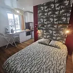 Du Centre, Refaits à Neuf, Climatisés, Hyper Centre, 50m à Pieds Des Commerces, Restaurants, Parking Gratuit Appartement *