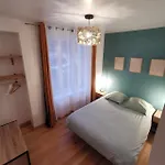 Appartement Du Centre, Refaits à Neuf, Climatisés, Hyper Centre, 50m à Pieds Des Commerces, Restaurants, Parking Gratuit