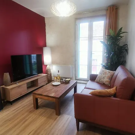 Du Centre, 3 Avec Climatisation, 4 Avec Climatiseur Mobile, Refaits A Neuf, 50m A Pieds Des Commerces, Restaurants, Parking Gratuit Salies-de-Béarn