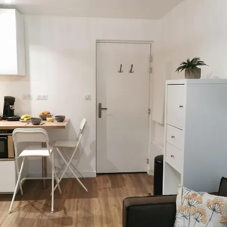 Apartman Du Centre, Refaits A Neuf, Climatiseur Mobile, Hyper Centre, 50m A Pieds Des Commerces, Restaurants, Parking Gratuit *