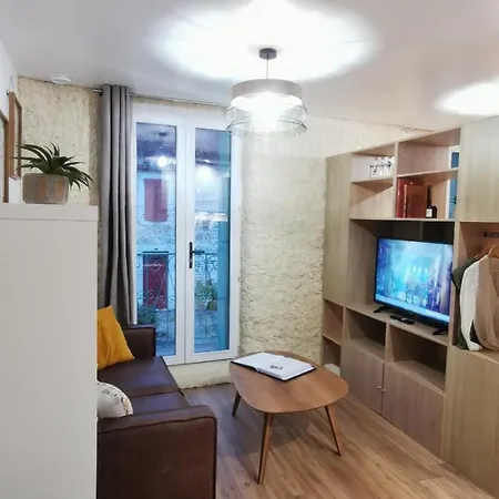Du Centre, Refaits A Neuf, Climatiseur Mobile, Hyper Centre, 50m A Pieds Des Commerces, Restaurants, Parking Gratuit Apartman *