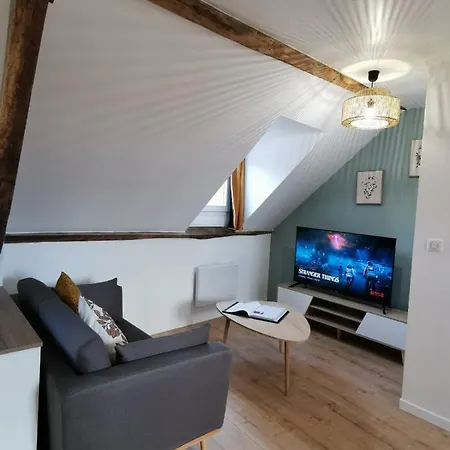 Apartman Du Centre, Refaits A Neuf, Climatiseur Mobile, Hyper Centre, 50m A Pieds Des Commerces, Restaurants, Parking Gratuit