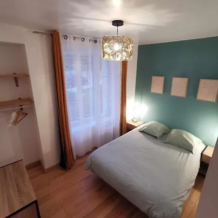 شقة Du Centre, 3 Avec Climatisation, 4 Avec Climatiseur Mobile, Refaits A Neuf, 50m A Pieds Des Commerces, Restaurants, Parking Gratuit